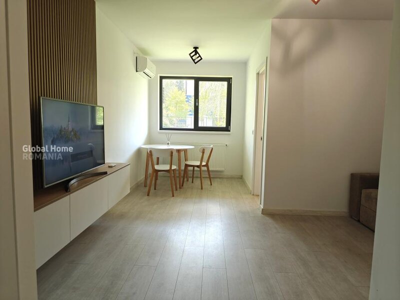 Hils Brauner, Pallady, new, studio + parcare, garden view.